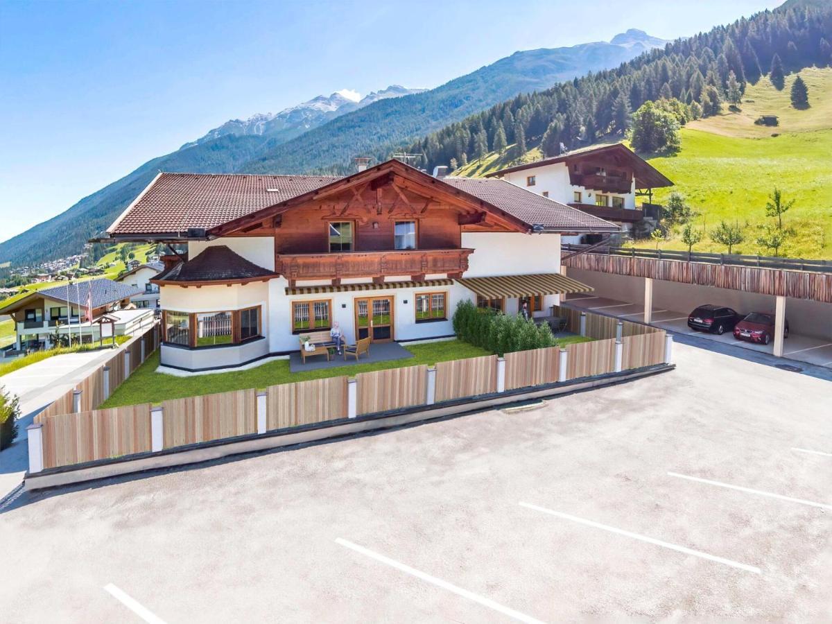Apartment In Neustift In The Stubai Valley Neustift im Stubaital Bagian luar foto